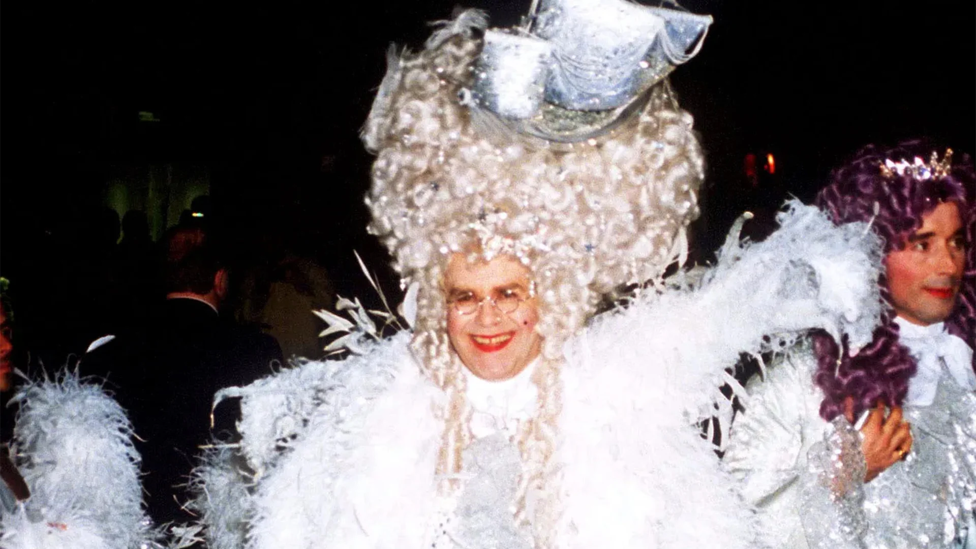  Elton Shares His Party Tips With Vogue to Celebrate New Blanc de Blancs